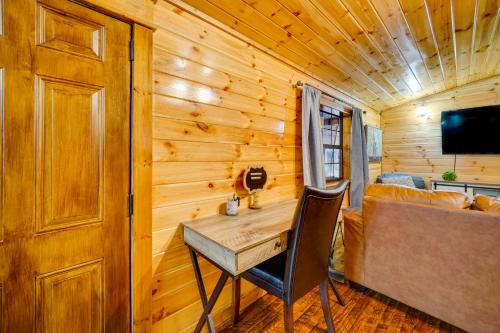 Broken Bow Abode w/ Hot Tub < 7 Mi to Lake!, Broken Bow (fotografie 4)