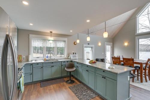 Lakefront Bucksport Home with Fire Pit and Gas Grill! in Bucksport