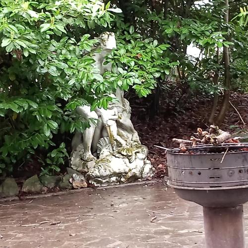 Charleroi Marcinelle verdure et parking gratuit photo 1