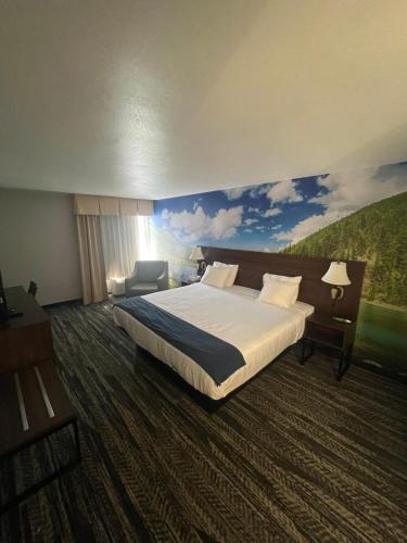 Clarion Pointe-Dillard near Blue Ridge Mountains Clarion Pointe-Dillard near Blue Ridge Mountains