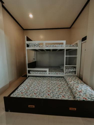 Gloria's Beach House Gloria's Beach House