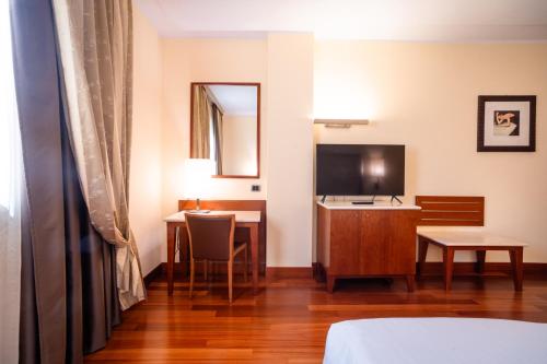 Hotel Airone - image 13