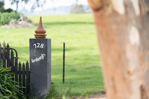 Linleigh Farmhouse With Mountain Views