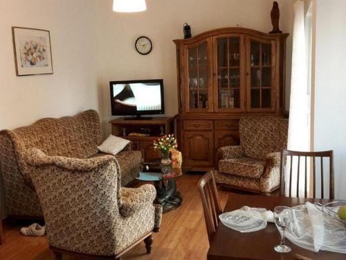 Apartments with a parking space Milovcici, Krk - 22553 in Milovcici