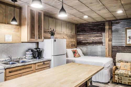 Casas Coastal Experience Cabin C