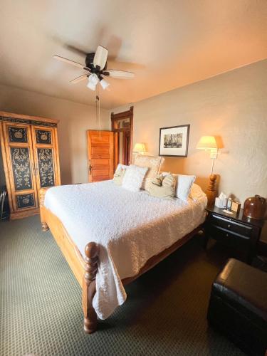 Off Broadway B & B in Denver, USA