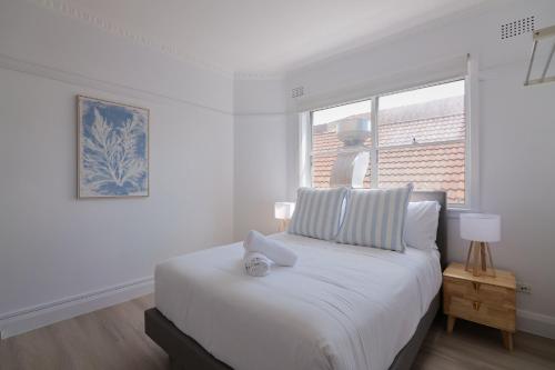 Bondi Beachfront Bliss - image 12
