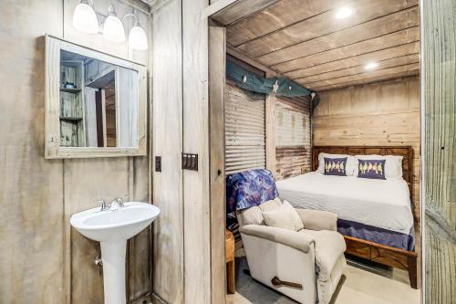 Casas Coastal Experience Cabin B