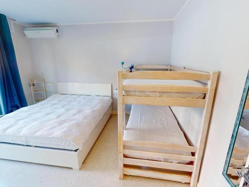 Apartment image 9