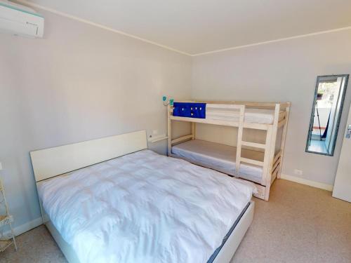Apartment image 8