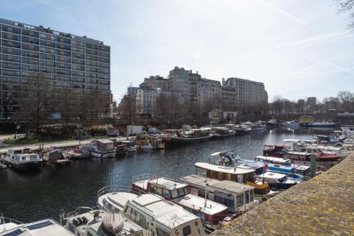 Luxury cocoon near Place de la Bastille - image 11