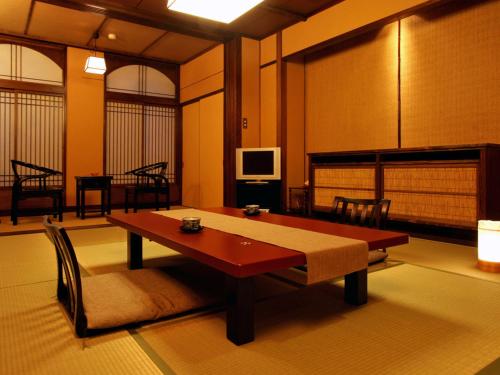 Japanese-Style Quadruple Room