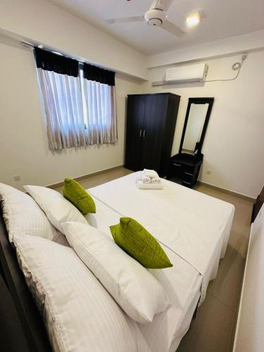 Lovish luxury villa - image 6