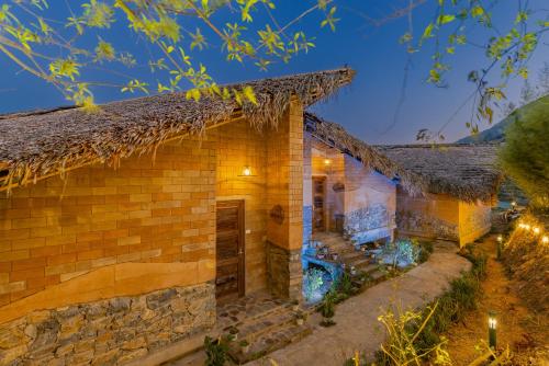 Exterior view, Sapaxa Spring Garden Ecolodge in Ta Phin