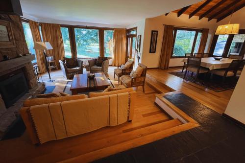 Casa Hoyo 5 - Arelauquen Golf & Country Club Bariloche
