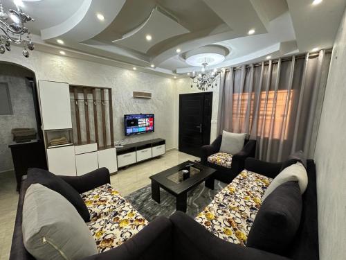 Amro Petra Apartment