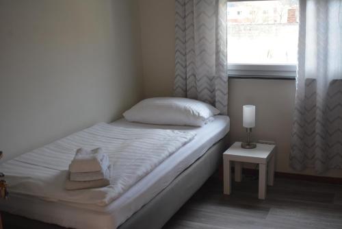 1 twin bed
