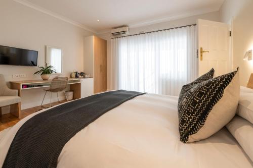  Double Room image 10