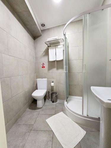 Wellotel Illichivsk - image 11