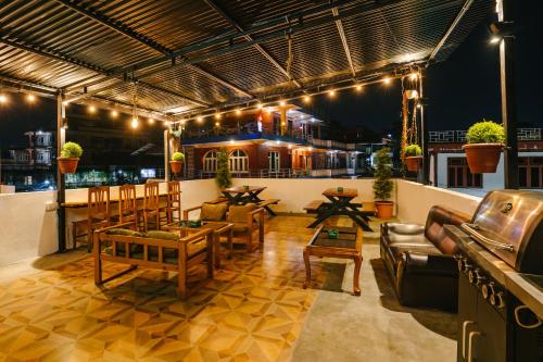 Facilities, Dharma Backpackers in Pokhara