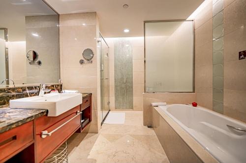 room detail thumbnail 2