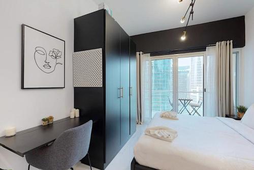Earthy & Sharp - Studio with Lake View - JLT - image 7