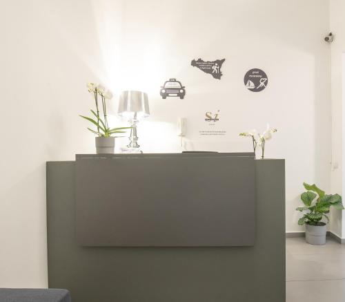 Suite Inn Catania - 로비