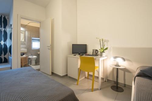Triple Room image 8