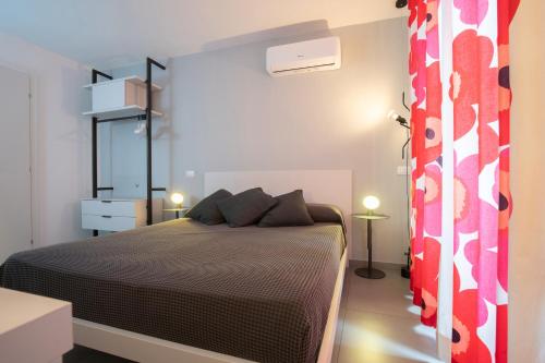 Basic Double Room image 10