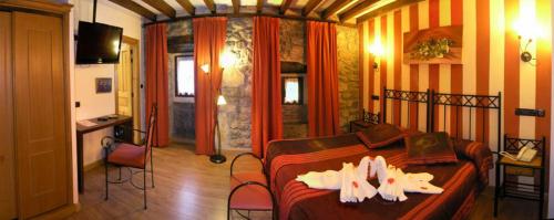 2 twin beds