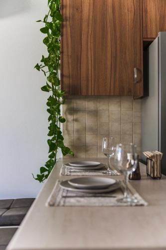Creative 1br Pool view Apt with covered parking, Livadhia (Foto 6)