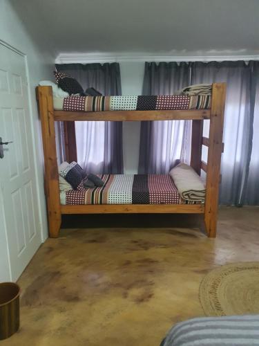 3 twin beds, 1 bunk bed