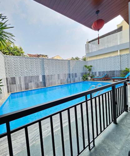 Double Room with Pool View