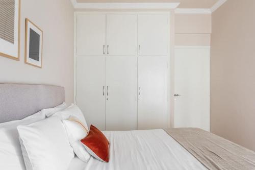 Brilliant 2BR Apartment in Exarchia by UPSTREET - image 4