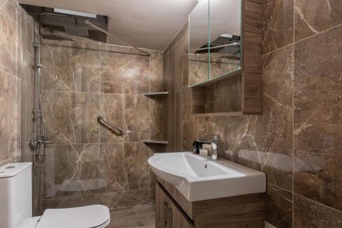 Brilliant 2BR Apartment in Exarchia by UPSTREET - image 2