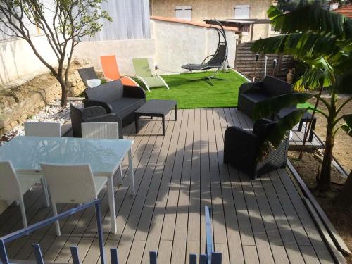 Balcony/terrace, Appartement moderne a Antibes avec jardin et terrasse in Laval