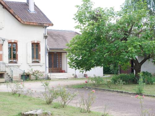 Maison au calme avec jardin à 5 min de Tournus