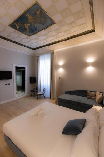 Relais At Via Veneto - image 12