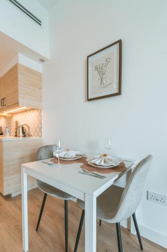 Cozy Studio with Balcony in The Greens - image 14