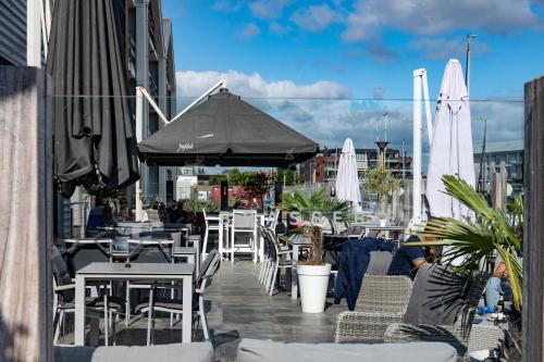 Restaurant, Luxe harbour loft voor 4 personen aan de haven van Kamperland in Kamperland