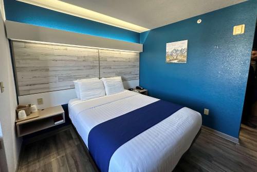 Queen Room - Disability Access/Non-Smoking
