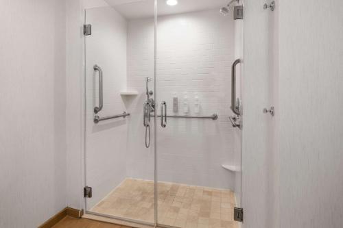 Hampton Inn Charleston North - image 11