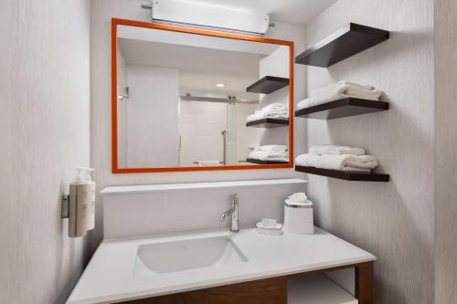 Hampton Inn Charleston North - image 7