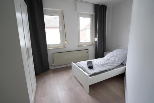 Single Room with Shared Bathroom