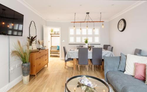Spacious quiet 4bedrooms 6beds house with private garage 3min walk to Paddington Station, Londýn (fotografie 4)