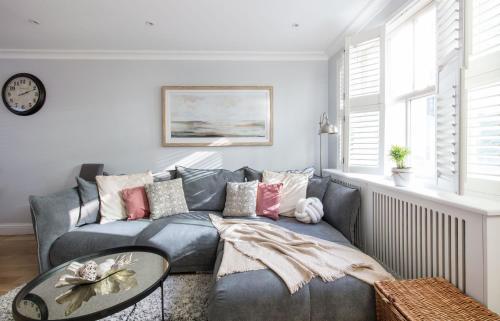 Spacious quiet 4bedrooms 6beds house with private garage 3min walk to Paddington Station, Londýn (fotografie 3)
