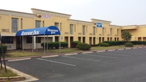 Rodeway Inn Joint Base Andrews Area in Camp Springs, USA
