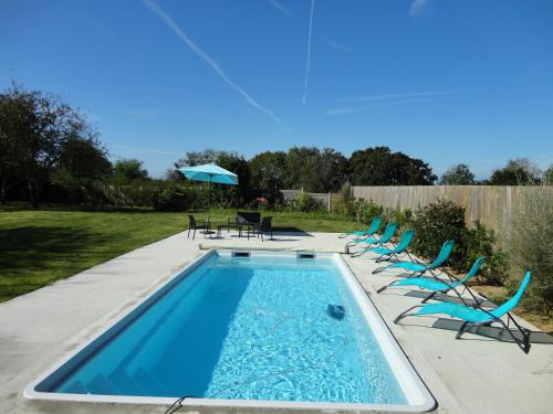 Les Grandes Landes - Piscine privée - Grand jardin - Location saisonnière - Cricqueville-en-Bessin