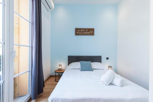 Garibaldi Square - Cosy 1bdr in the Old Town - Tap to explore photos