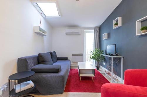 Magenta Square Central 1 Bdr with AC, Nice (photo 10)